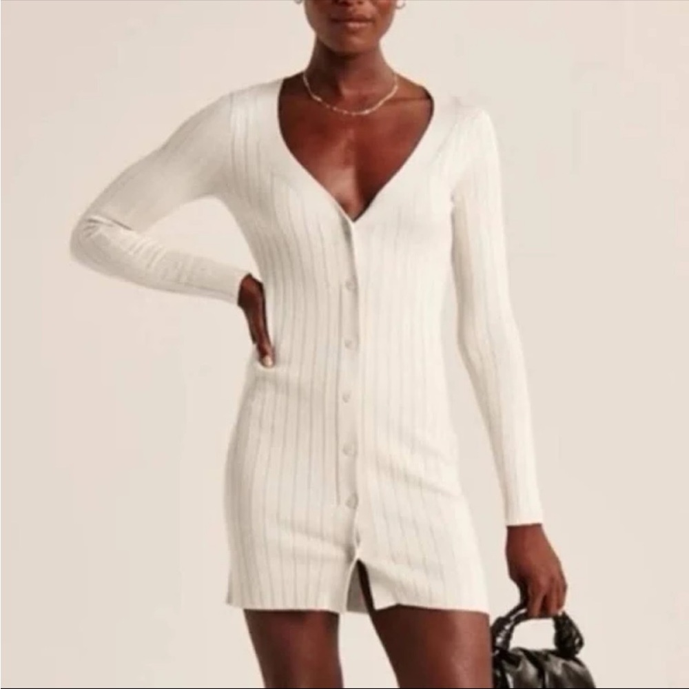 NWT Abercrombie & Fitch Long Sleeve Deep-V Ribbed Sweater Dress in Cream